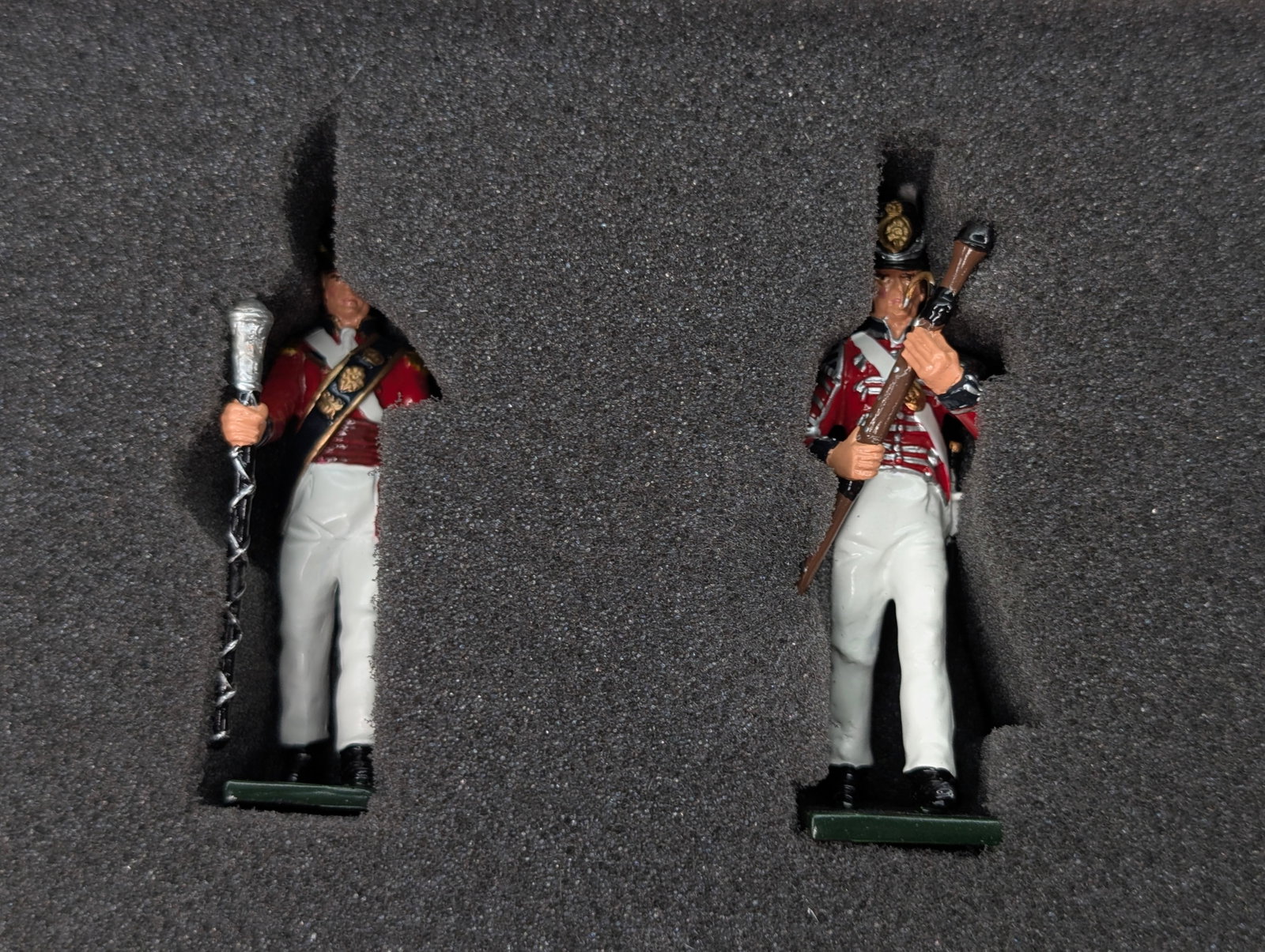 2007 BRITAIN COLDSTREAM GUARDS SET - 2