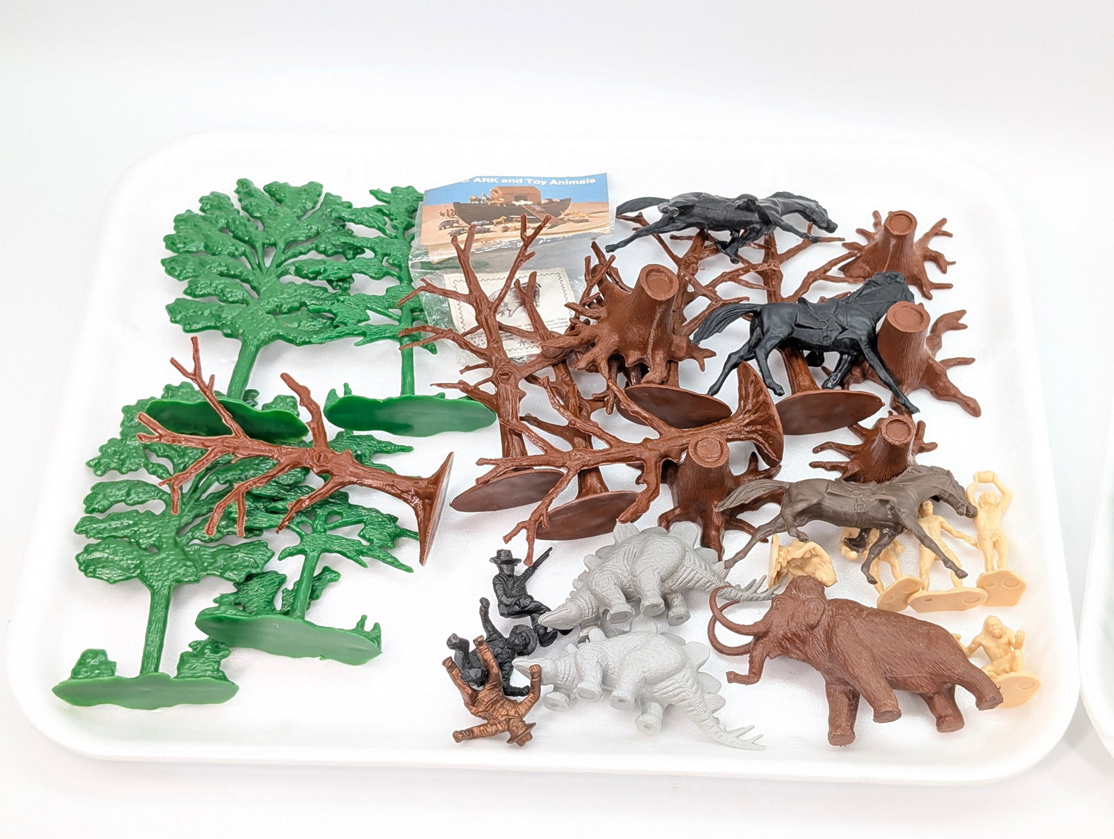 VARIOUS PLASTIC PLAYSET ACCESSORIES - 2