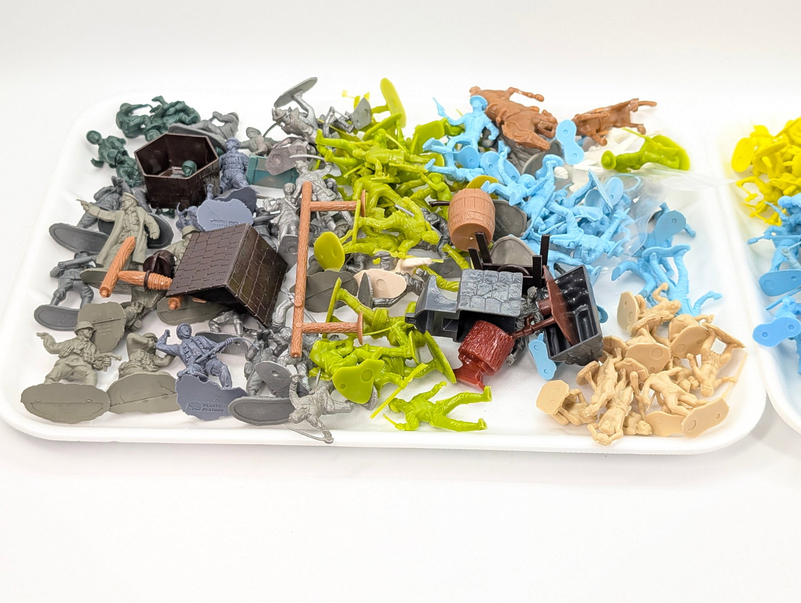 VARIOUS PLASTIC PLAYSET FIGURES - 4