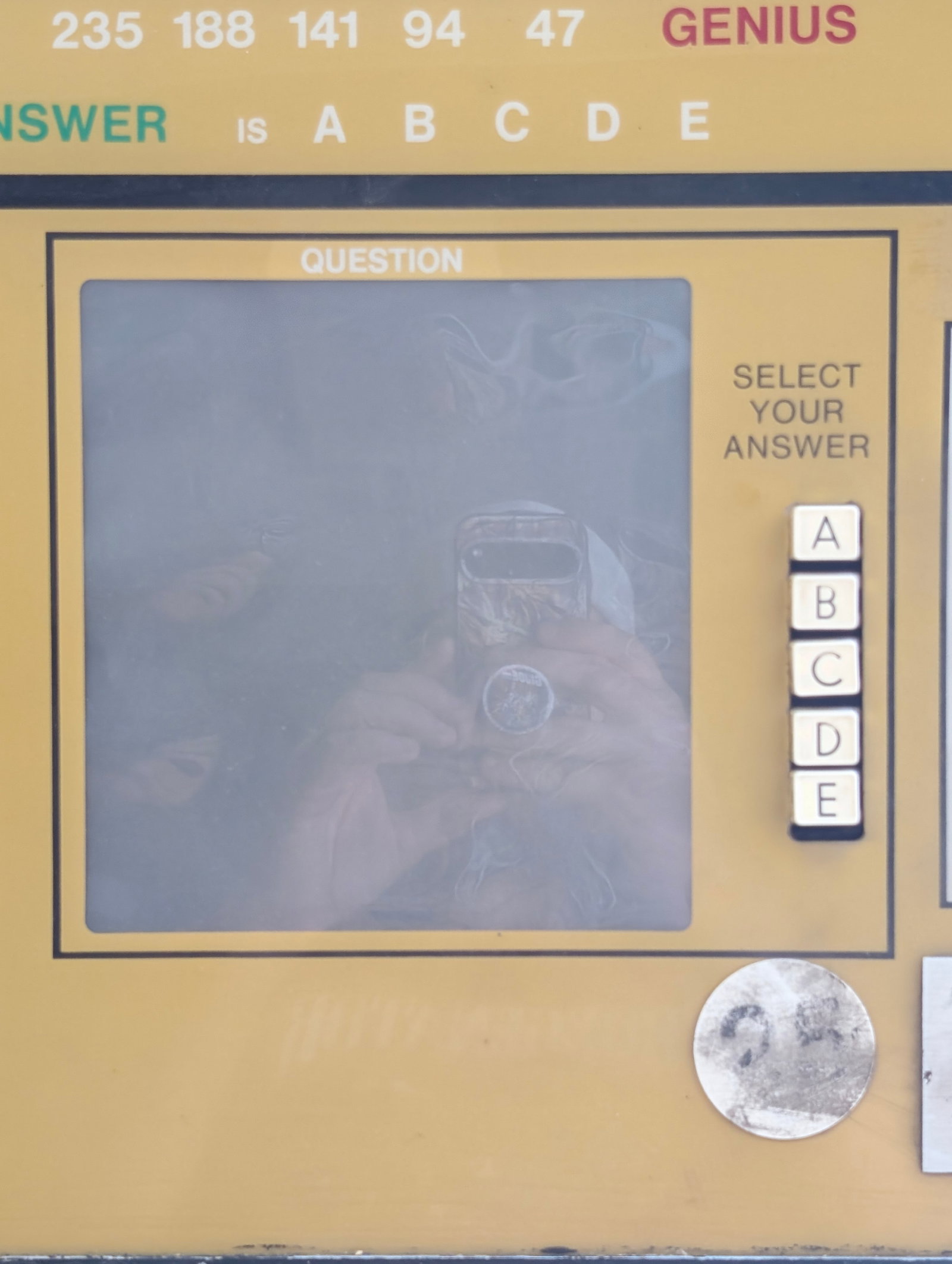 VINTAGE COMPUTER QUIZ ELECTRONIC GAME - 11