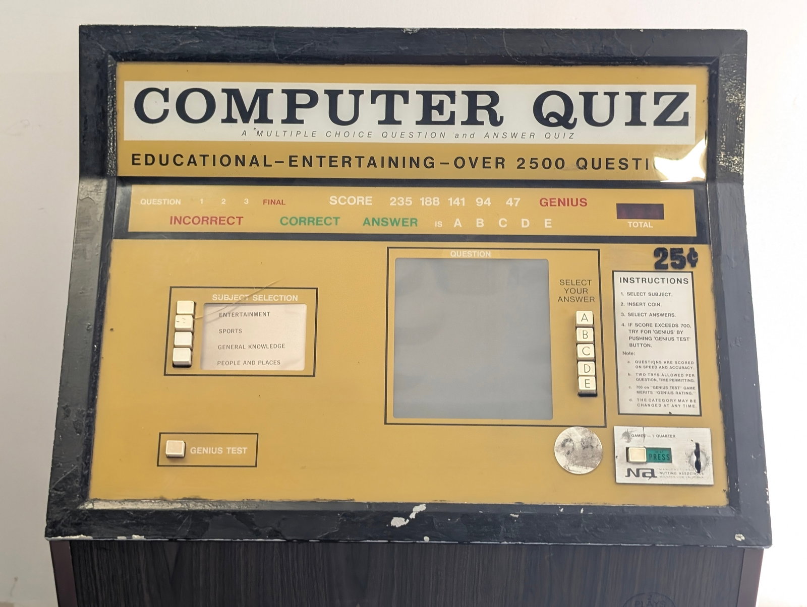 VINTAGE COMPUTER QUIZ ELECTRONIC GAME - 4