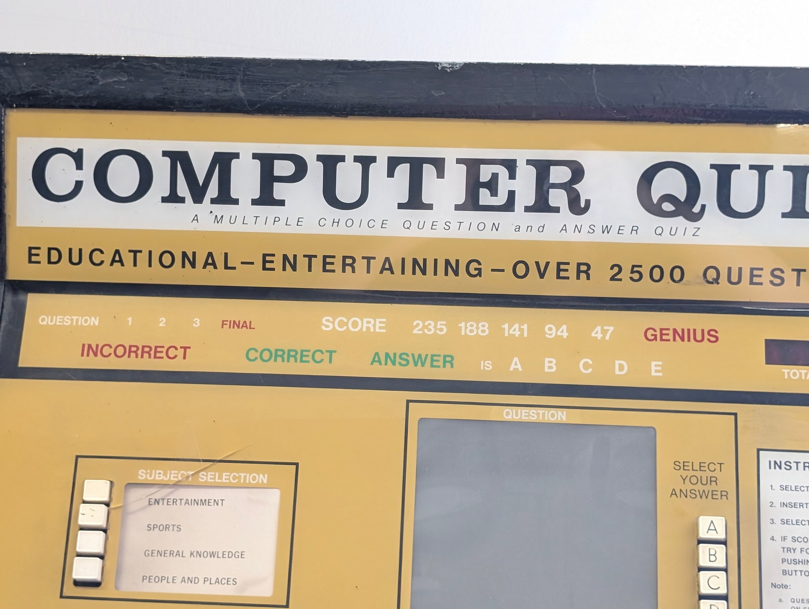 VINTAGE COMPUTER QUIZ ELECTRONIC GAME - 8