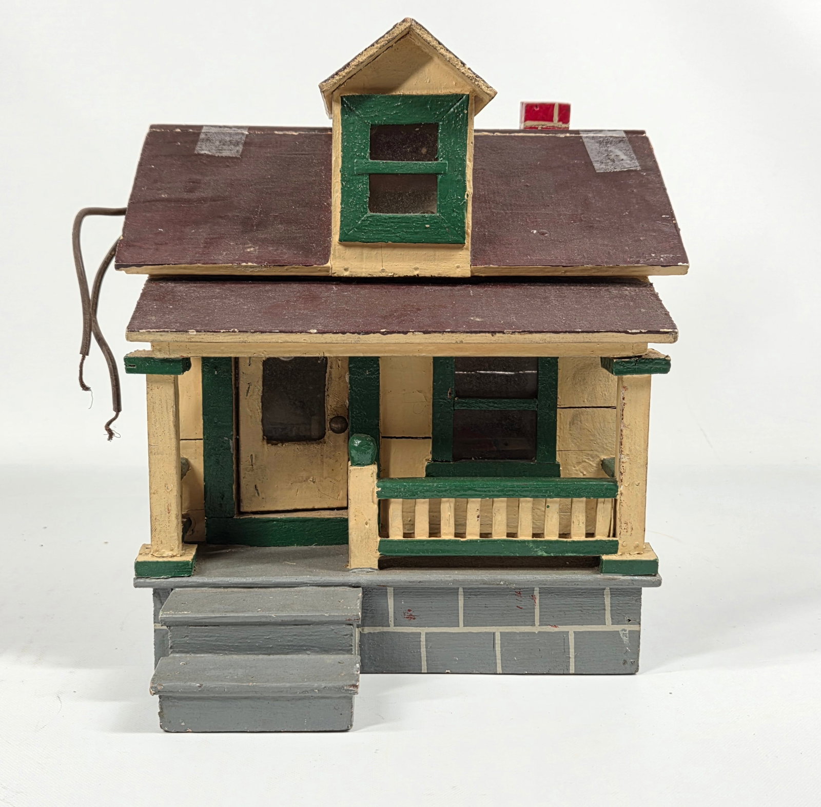 ANTIQUE PRIMITIVE WOOD HAND PAINTED COTTAGE BUILDING: REMAINS IN FAIR TO GOOD CONDITION, SHOWING TYPICAL USAGE WEAR THROUGHOUT.