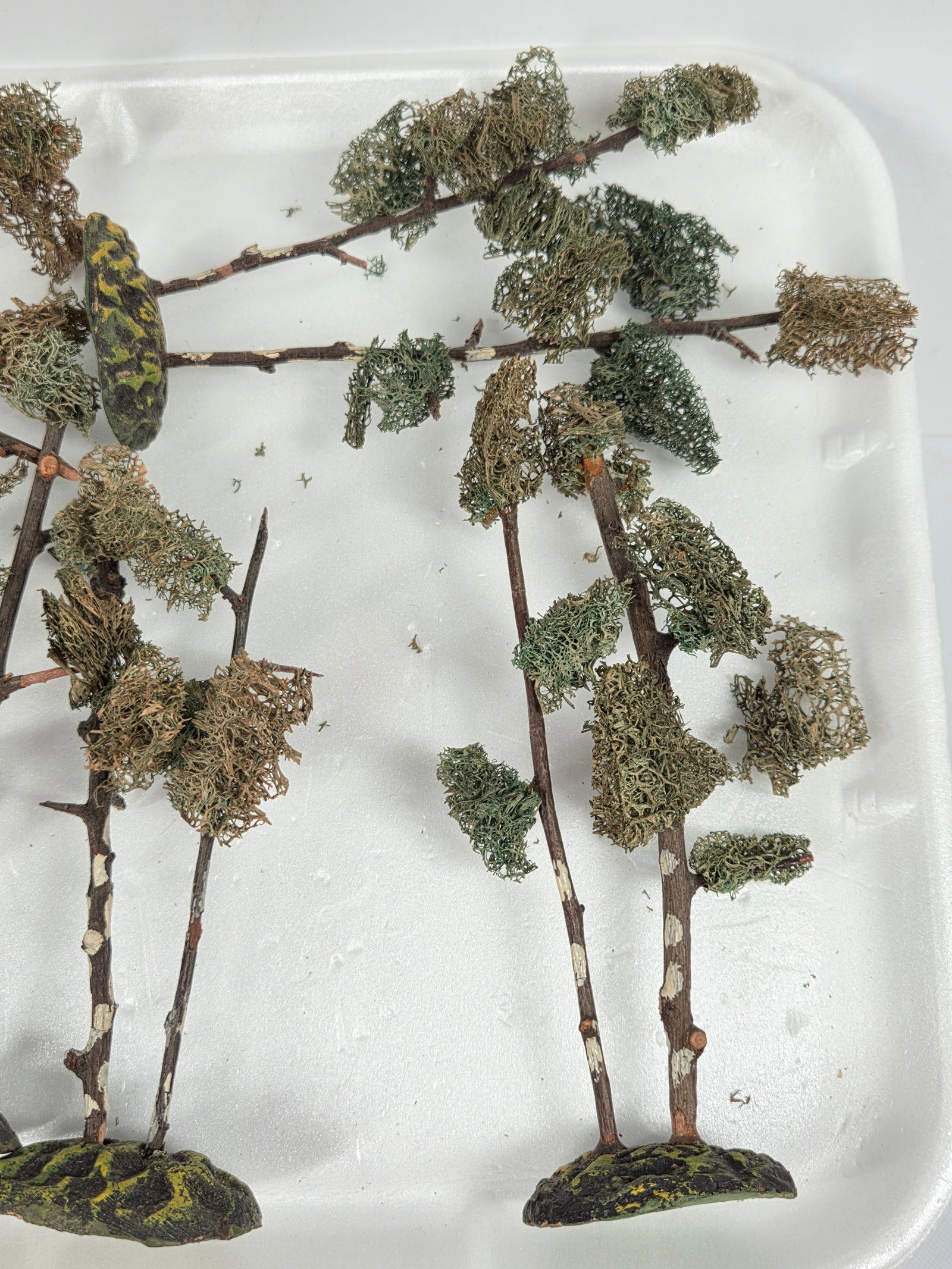 VARIOUS ANTIQUE GERMAN COMPOSITION TREES - 4