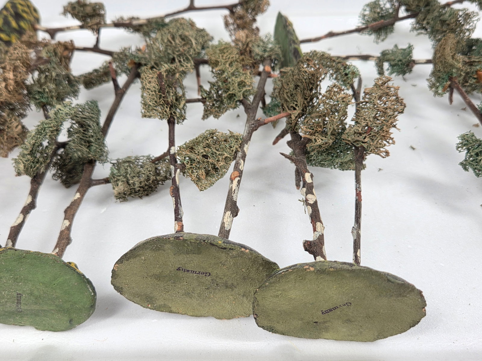 VARIOUS ANTIQUE GERMAN COMPOSITION TREES - 5