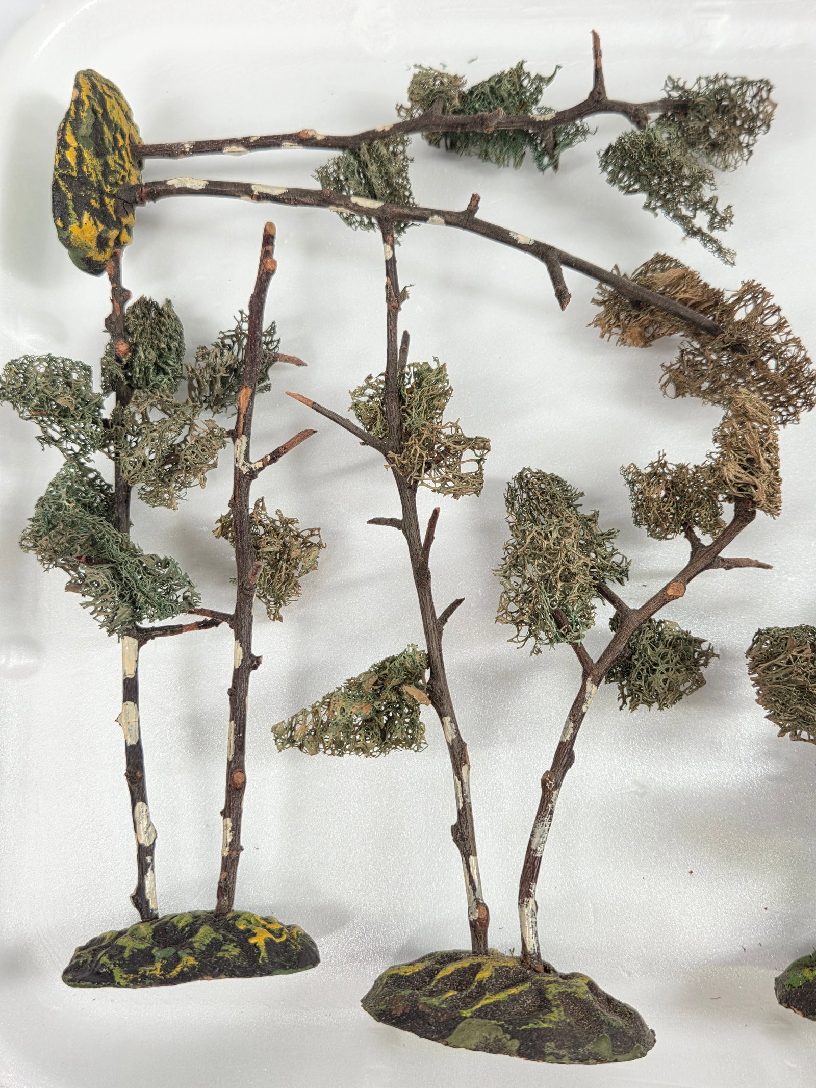 VARIOUS ANTIQUE GERMAN COMPOSITION TREES - 6