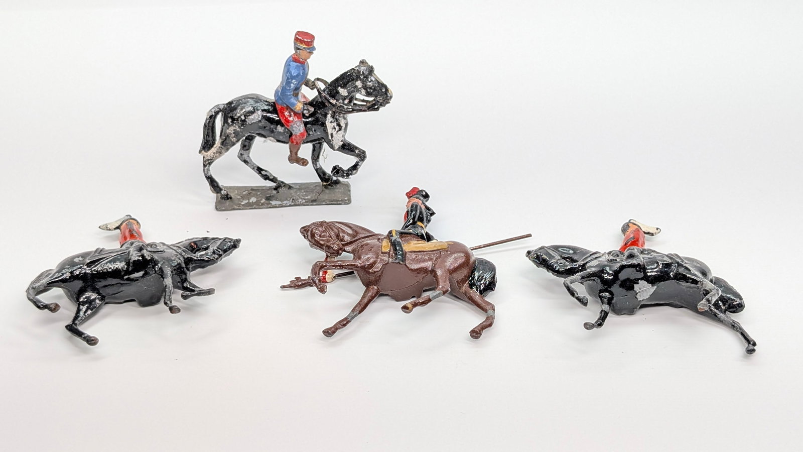VARIOUS HAND PAINTED MOUNTED SOLDIERS (1 of 7)