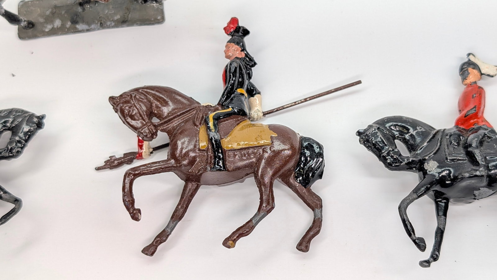 VARIOUS HAND PAINTED MOUNTED SOLDIERS - 4