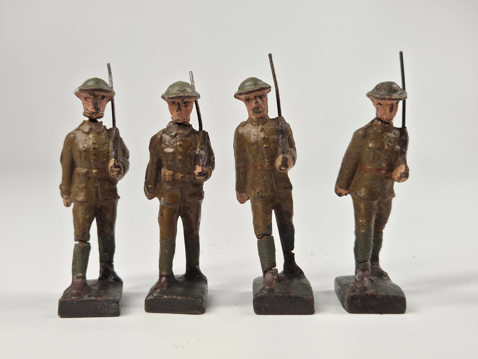 VARIOUS COMPOSITION PAINTED SOLDIERS - 2