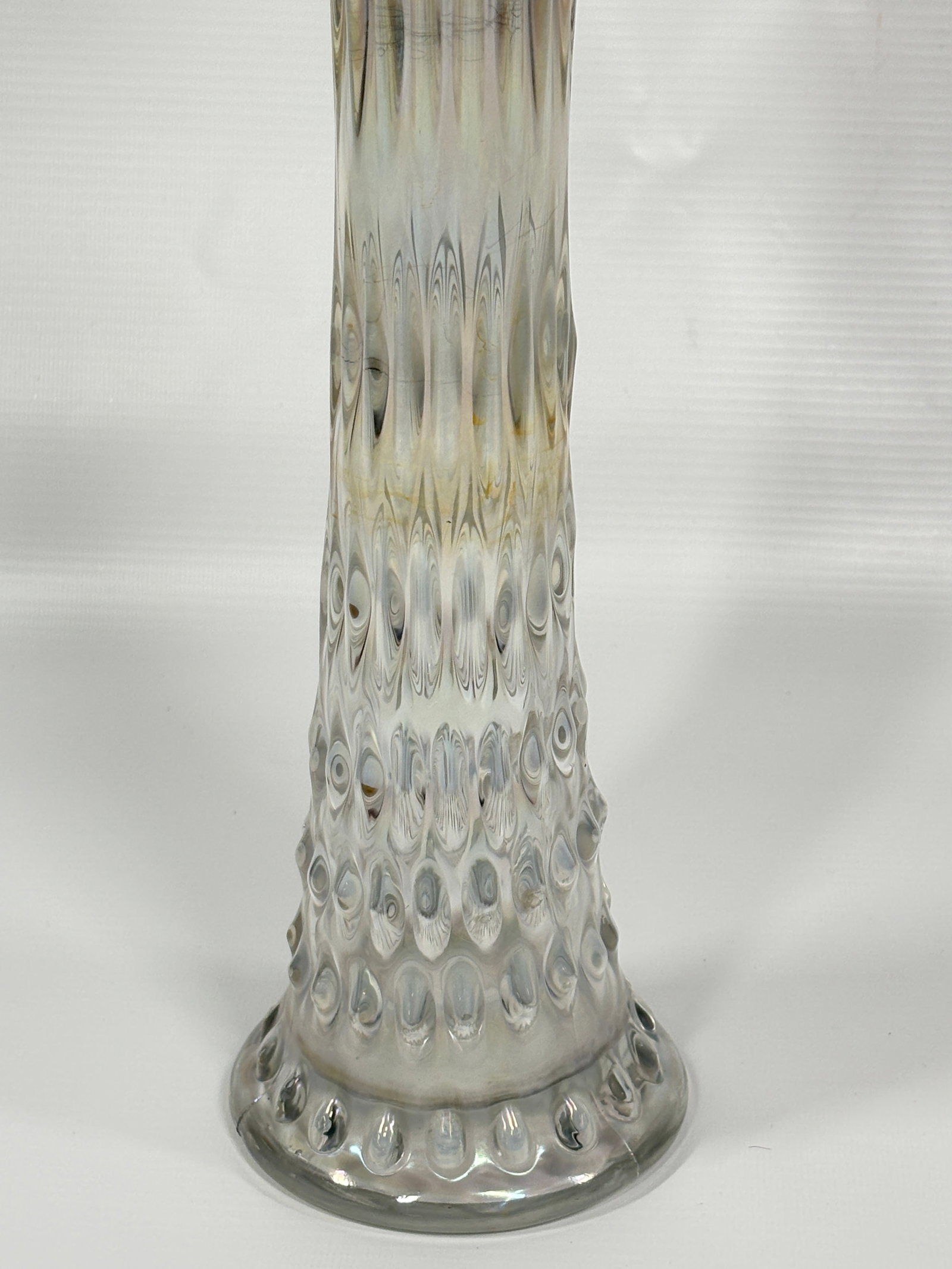 WHITE RUSTIC MID-SIZE VASE - 4