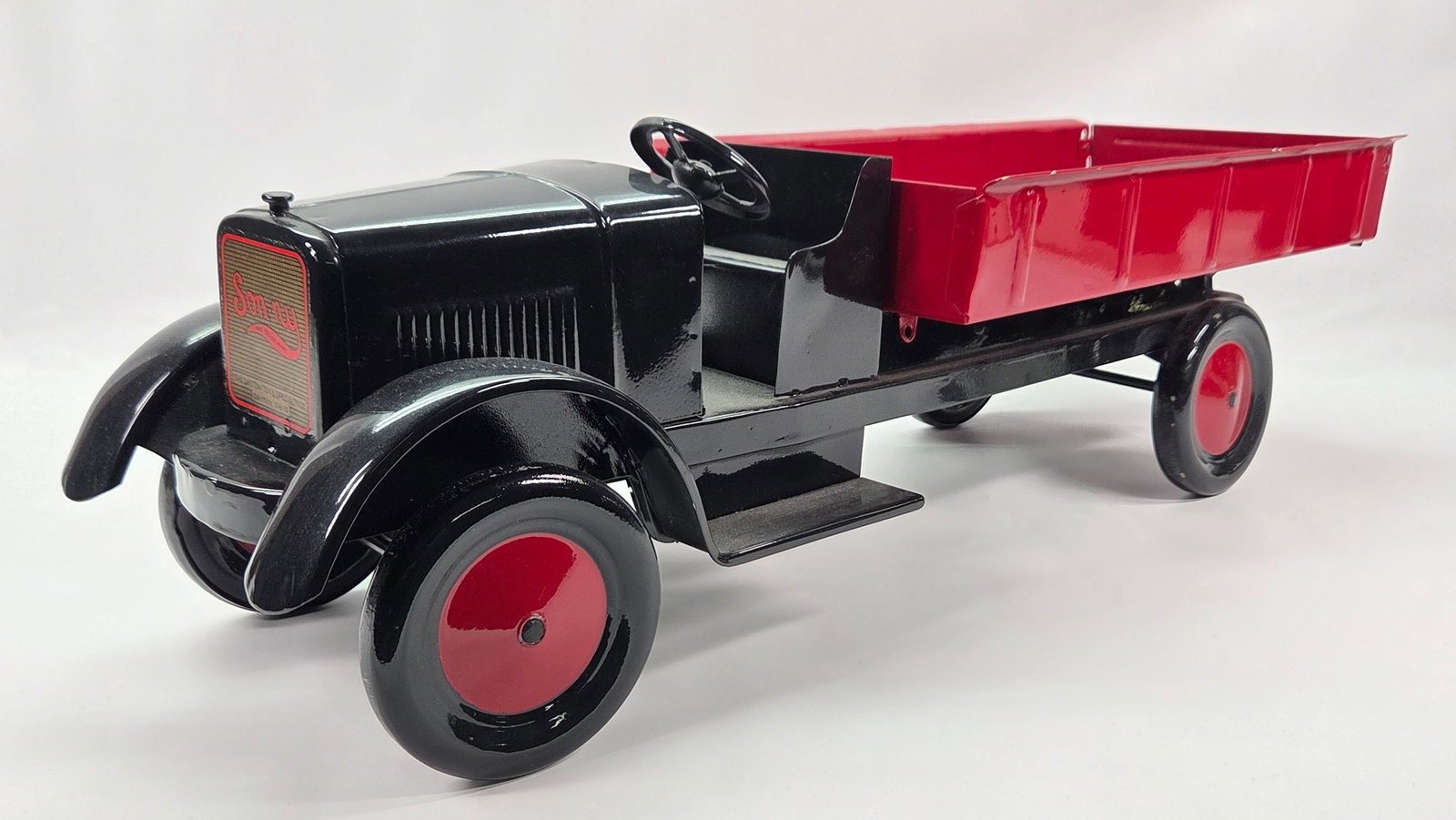 RESTORED DAYTON SONNY SONNY PRESSED STEEL DUMP TRUCK (1 of 7)