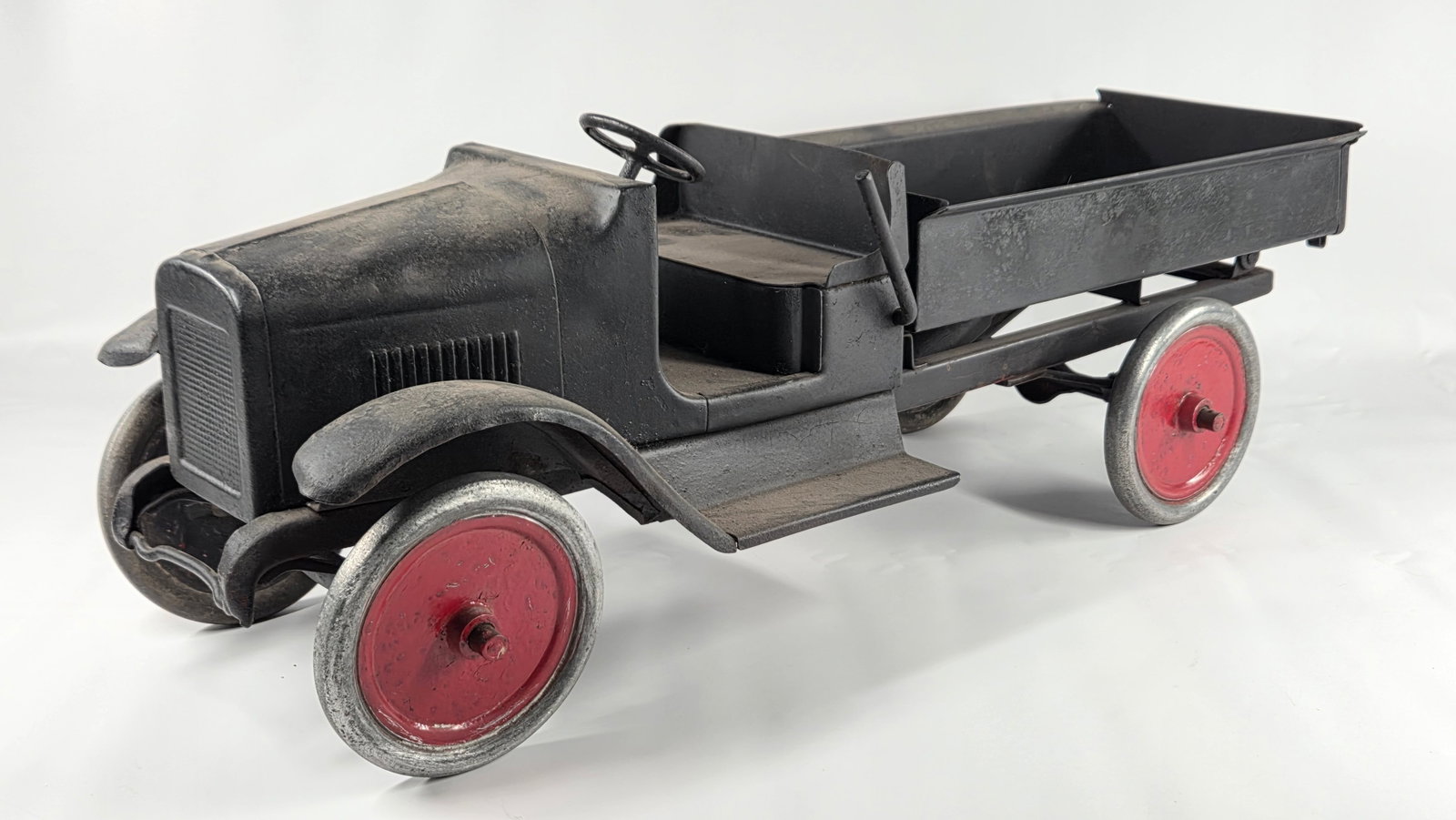PAINTED BUDDY L PRESSED STEEL DUMP TRUCK (1 of 7)