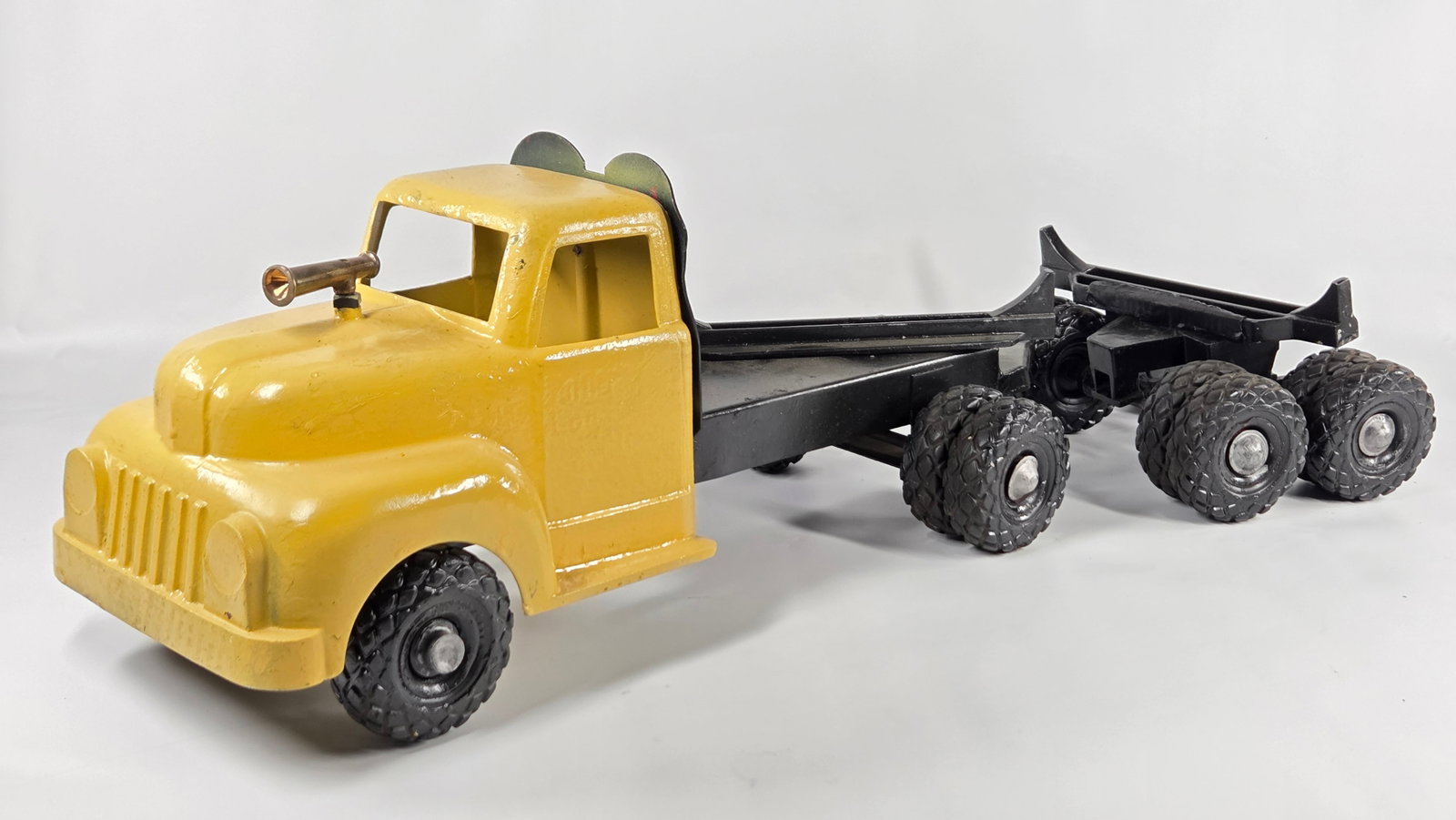 RESTORED ALL AMERICAN PRESSED STEEL LOG TRUCK (1 of 5)