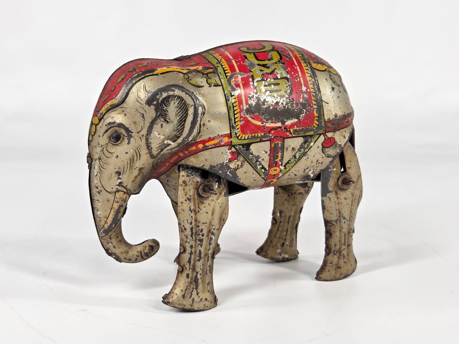JAPAN TIN WIND UP WALKING CIRCUS ELEPHANT (1 of 6)