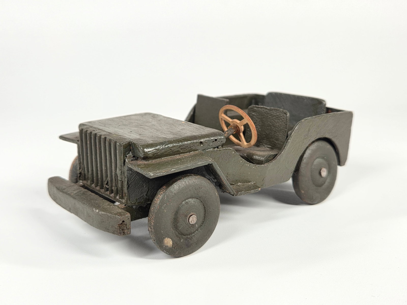 VINTAGE WOOD MILITARY JEEP TOY MODEL KIT BUILT (1 of 4)