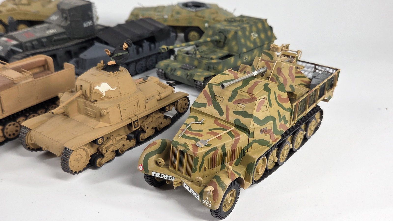 VARIOUS BUILT MILITARY MODEL KITS - 2