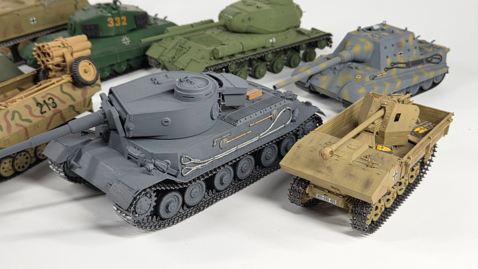 VARIOUS BUILT MILITARY MODEL KITS - 2