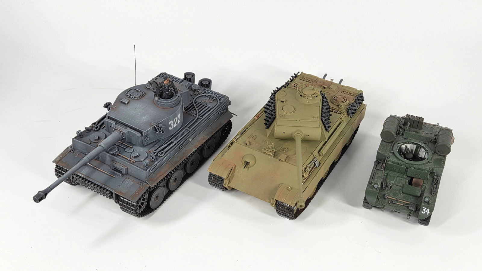 VARIOUS BUILT MILITARY MODEL KITS - 2