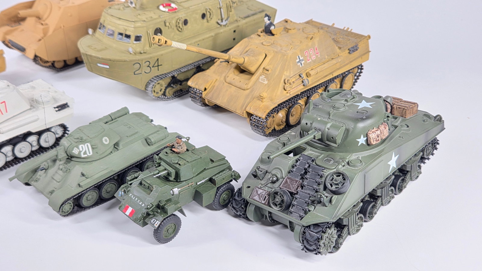 VARIOUS BUILT MILITARY MODEL KITS - 2