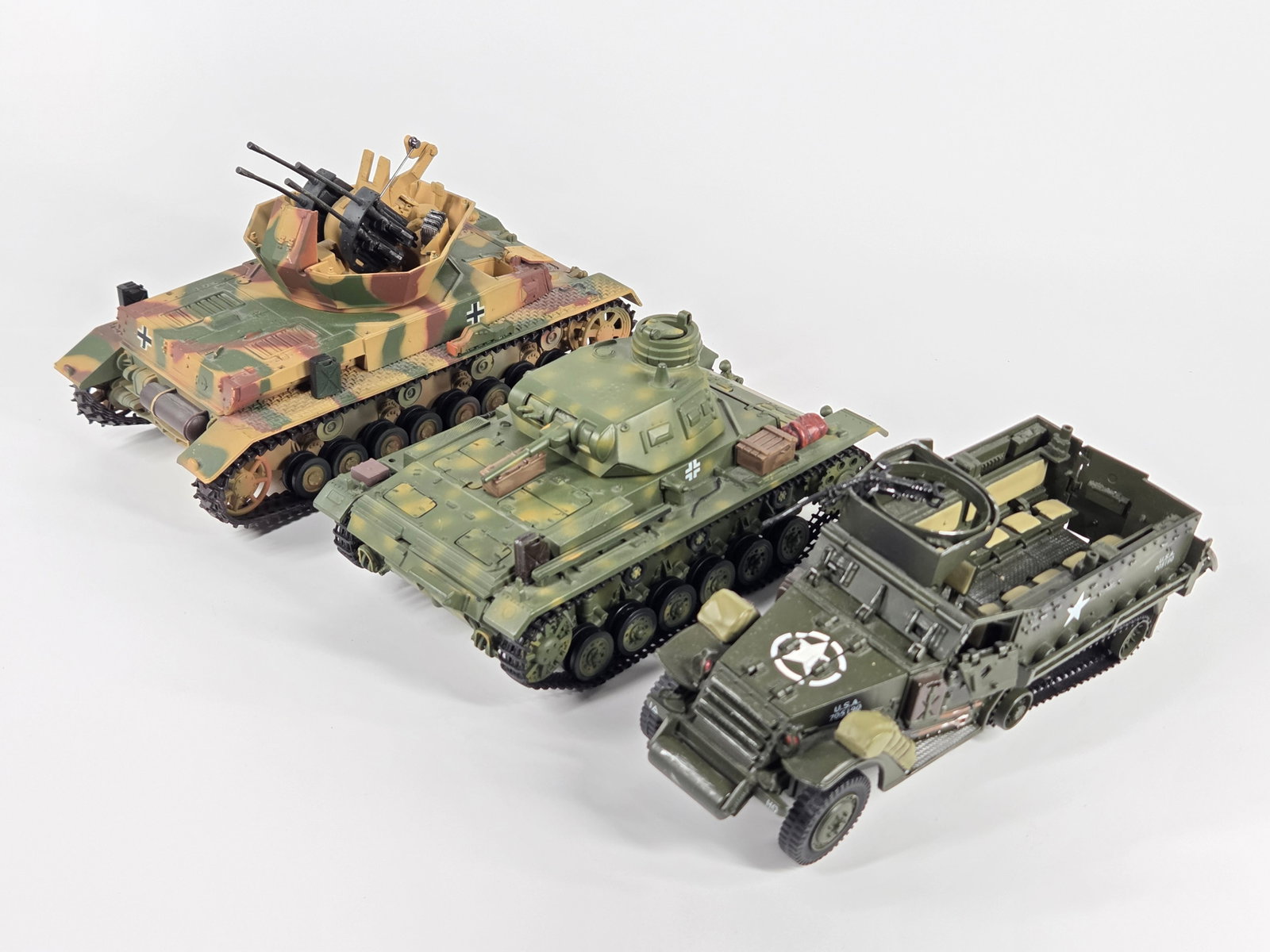 3) 21ST CENTURY TOYS MILITARY VEHICLES: ALL REMAIN IN FAIR TO GOOD CONDITION, SHOWING TYPICAL USAGE WEAR.