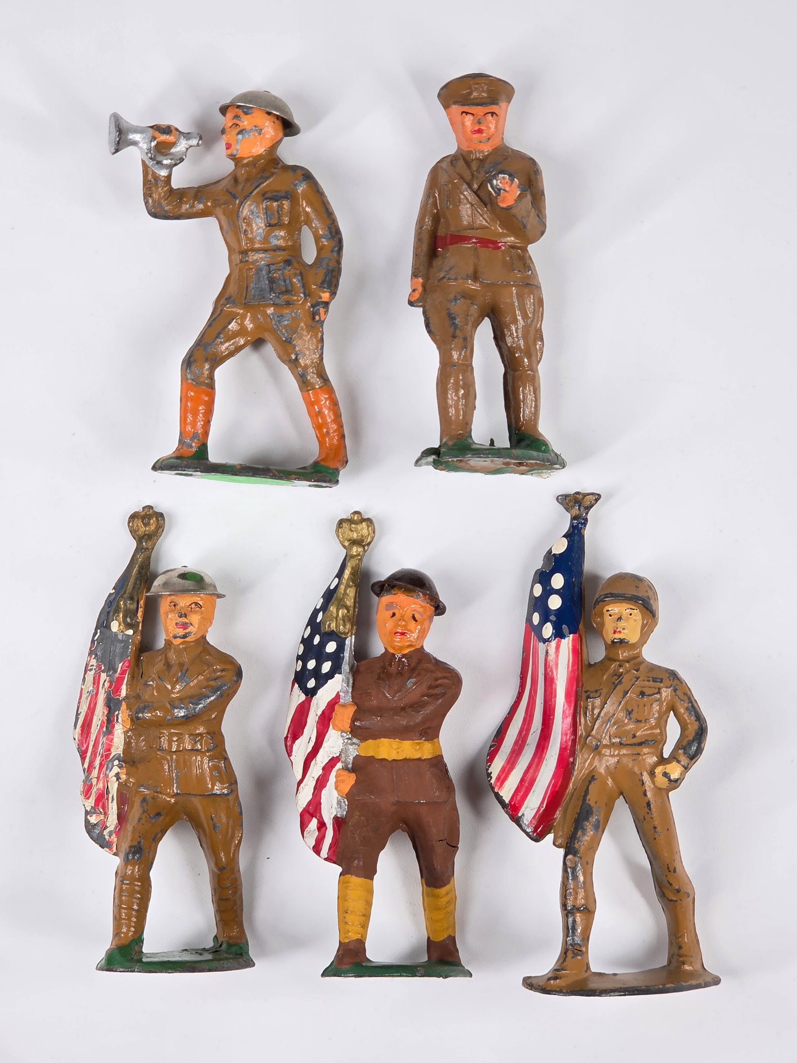 VARIOUS BARCLAY MANOIL LEAD SOLDIERS: ALL REMAIN IN FAIR TO GOOD CONDITION, SHOWING SOME TYPICAL PAINT WEAR.