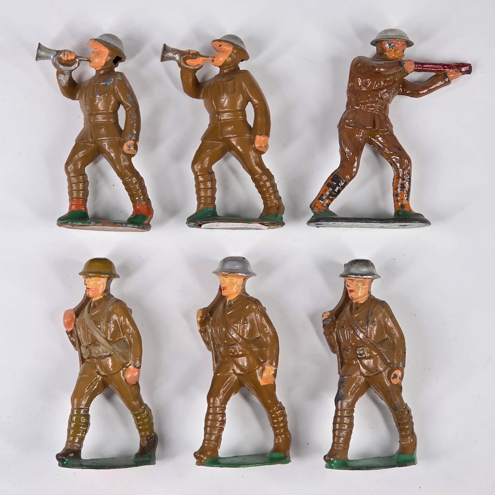 VARIOUS BARCLAY MANOIL LEAD SOLDIERS: ALL REMAIN IN FAIR TO GOOD CONDITION, SHOWING SOME TYPICAL PAINT WEAR.