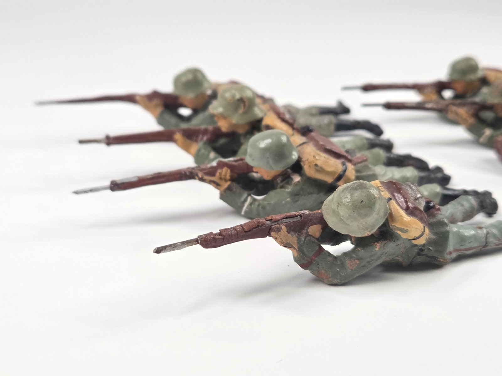 VARIOUS ELASTOLIN COMPOSITION GERMAN SOLDIERS - 2