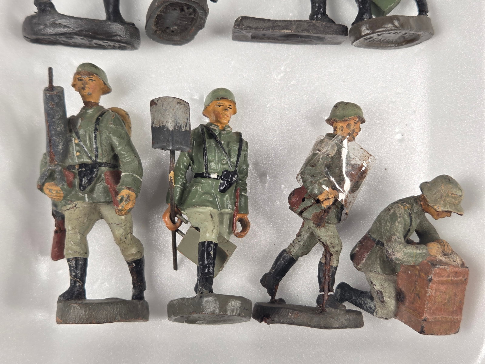 VARIOUS ELASTOLIN COMPOSITION GERMAN SOLDIERS - 3