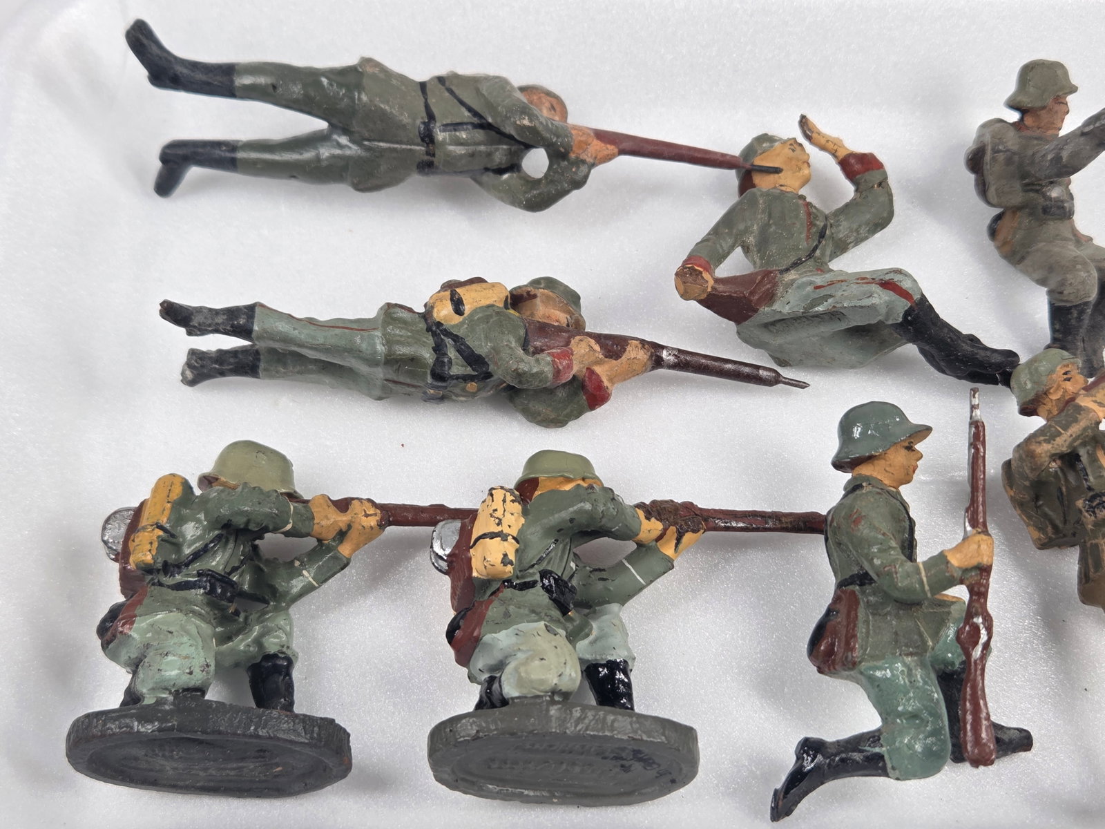 VARIOUS ELASTOLIN COMPOSITION GERMAN SOLDIERS - 4