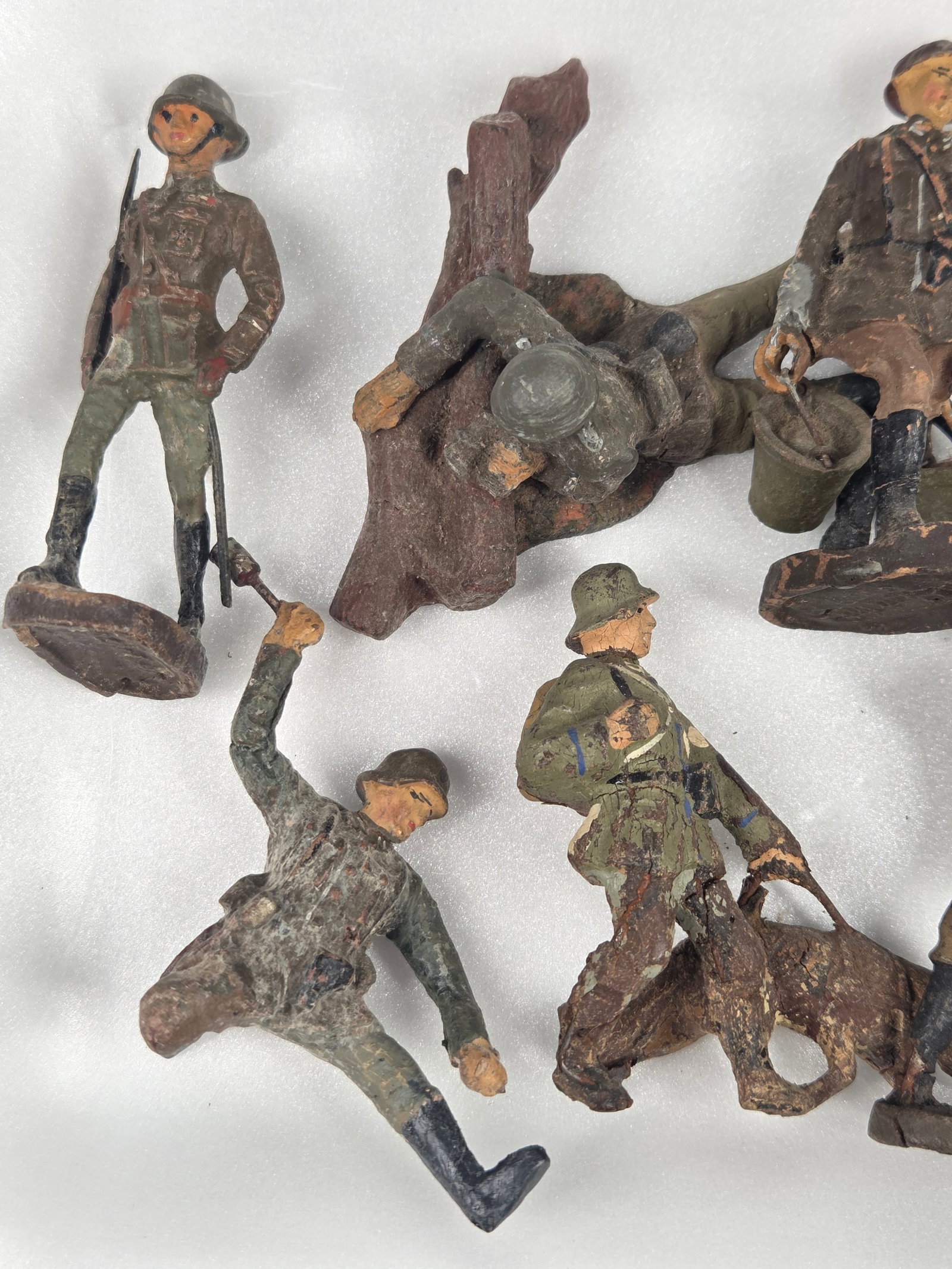 VARIOUS ELASTOLIN COMPOSITION GERMAN SOLDIERS - 2