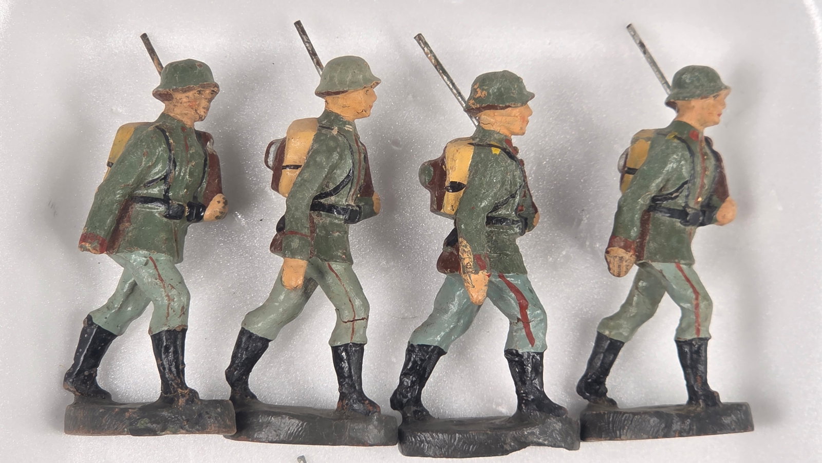 VARIOUS ELASTOLIN COMPOSITION GERMAN SOLDIERS - 2