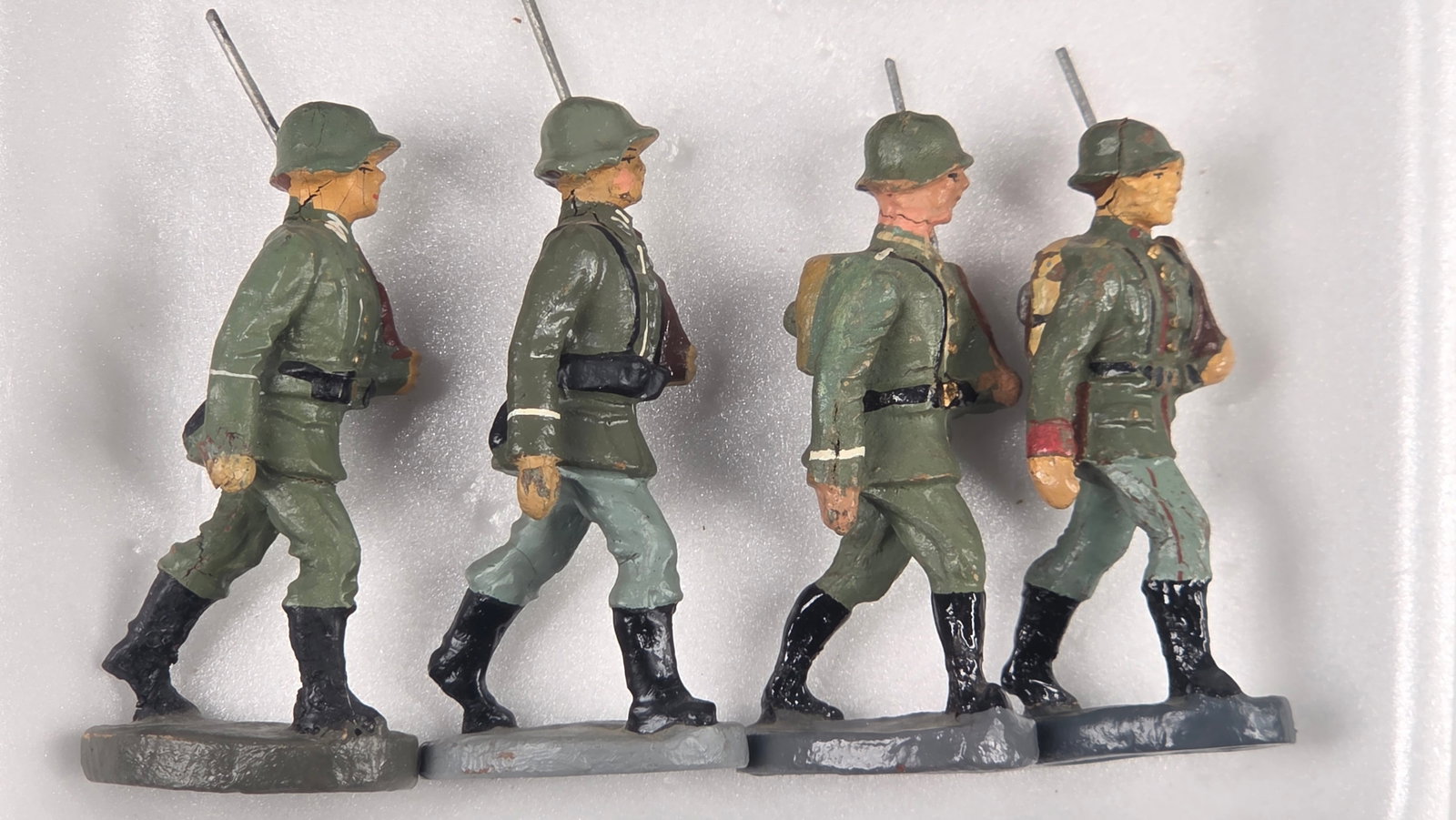 VARIOUS ELASTOLIN COMPOSITION GERMAN SOLDIERS - 3
