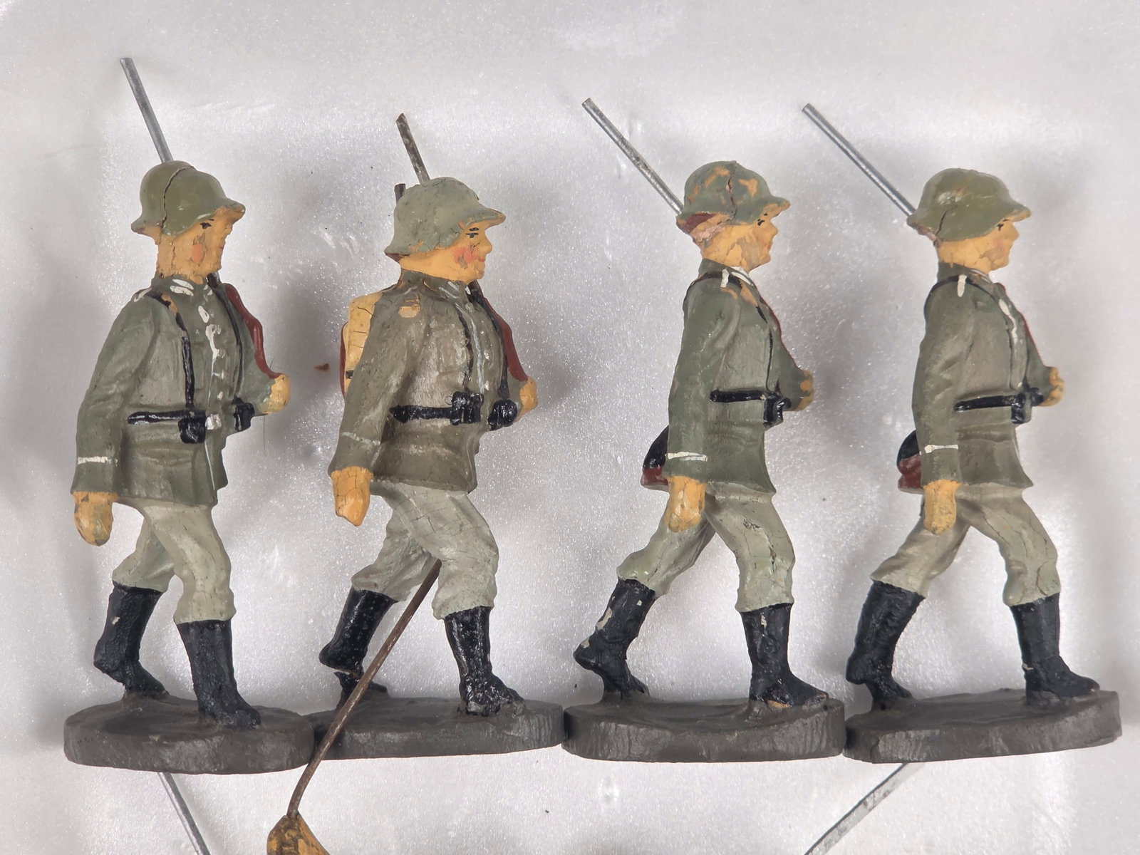 VARIOUS ELASTOLIN COMPOSITION GERMAN SOLDIERS - 2