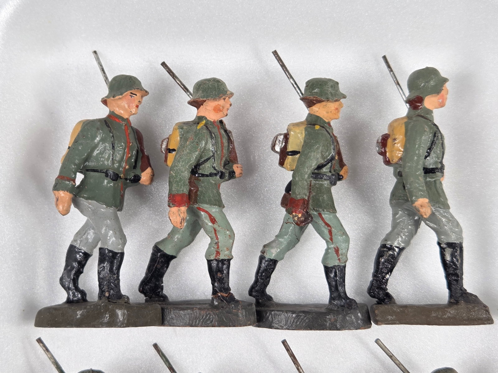 VARIOUS ELASTOLIN COMPOSITION GERMAN SOLDIERS - 2