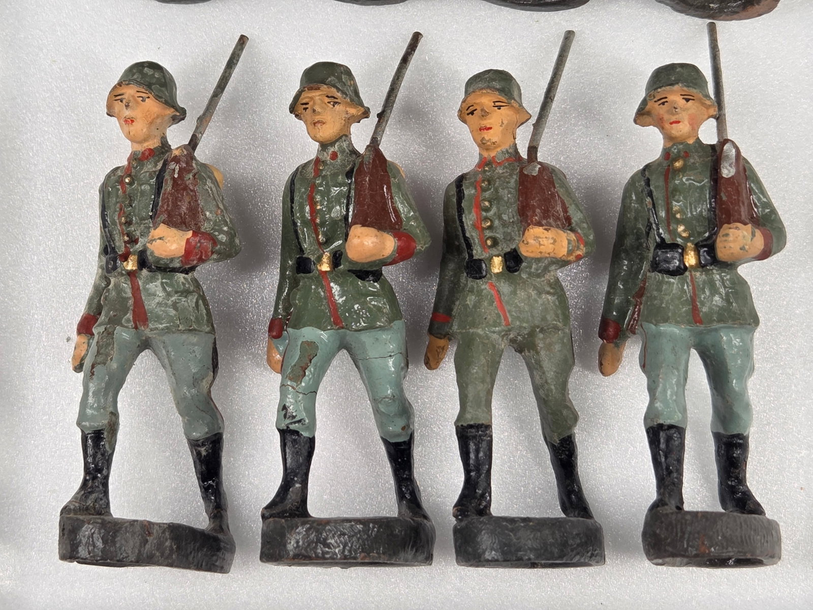 VARIOUS ELASTOLIN COMPOSITION GERMAN SOLDIERS - 3