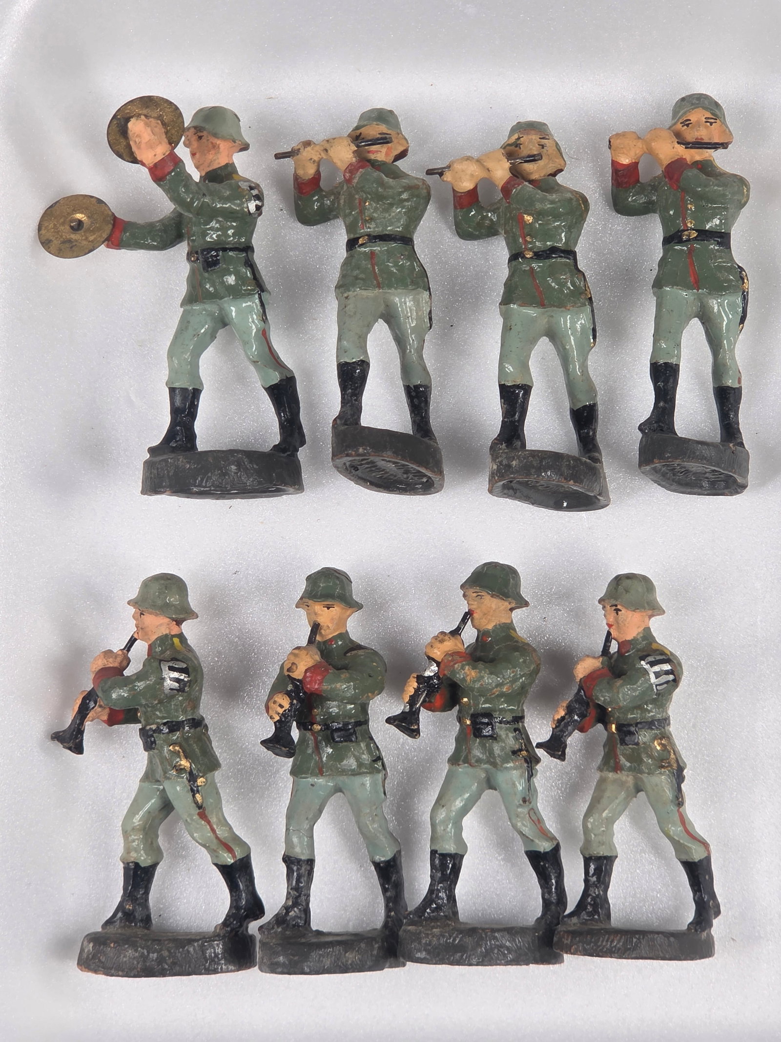 VARIOUS ELASTOLIN COMPOSITION GERMAN SOLDIERS: ALL REMAIN IN FAIR TO GOOD CONDITION, SOME NICER THAN OTHERS.