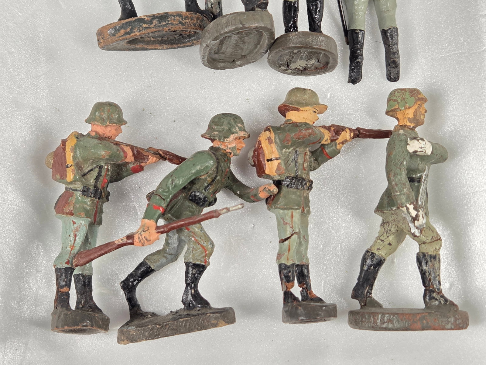 VARIOUS ELASTOLIN COMPOSITION GERMAN SOLDIERS - 3
