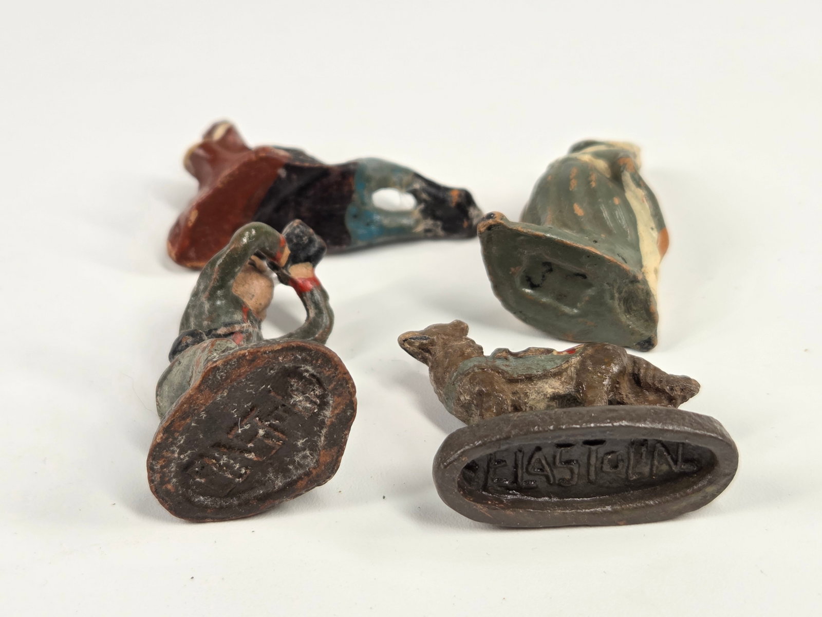 4) GERMAN ELASTOLIN COMPOSITION SOLDIERS - 8