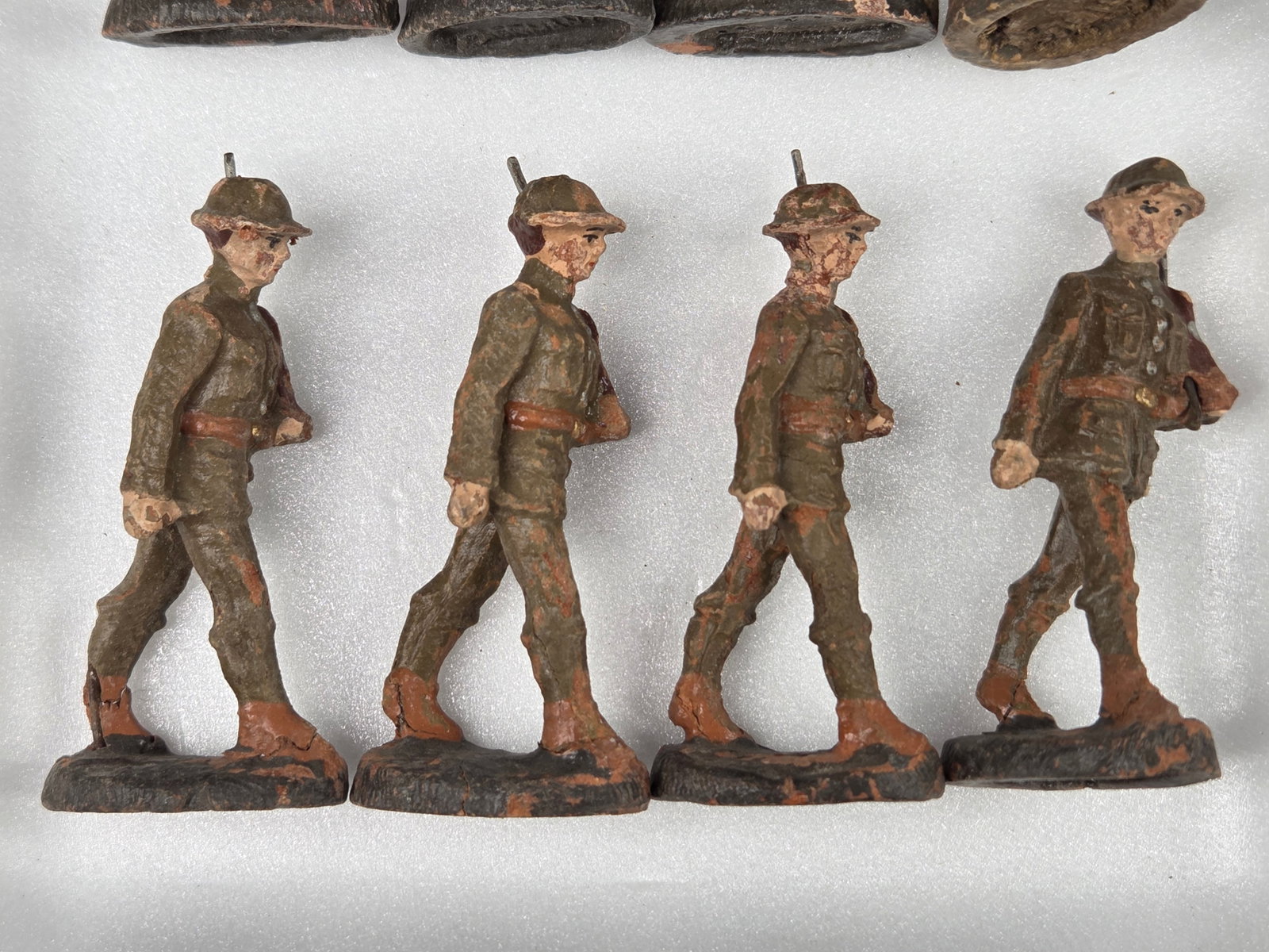 VARIOUS GERMAN ELASTOLIN COMPOSITION SOLDIERS - 3