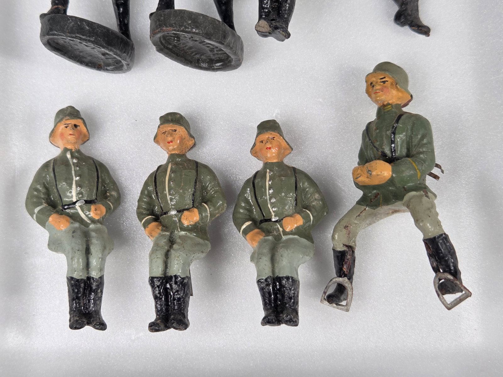 VARIOUS GERMAN ELASTOLIN COMPOSITION SOLDIERS - 4