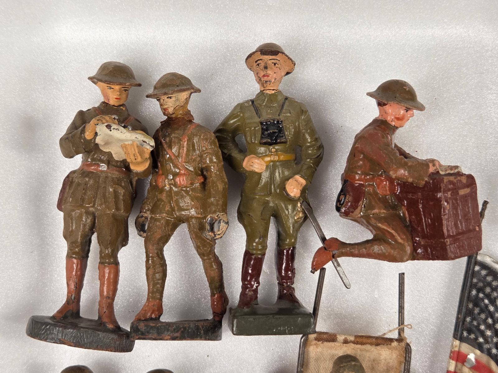 VARIOUS GERMAN ELASTOLIN COMPOSITION SOLDIERS - 2