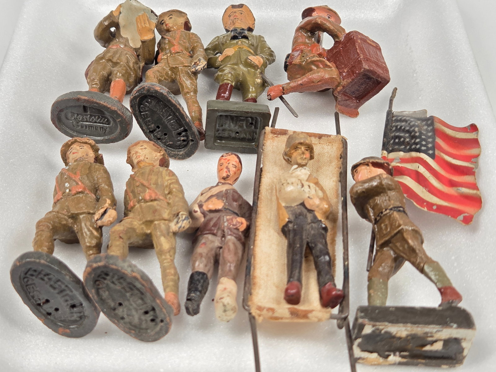 VARIOUS GERMAN ELASTOLIN COMPOSITION SOLDIERS - 4