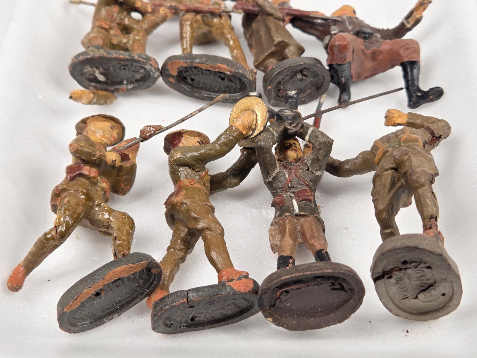 VARIOUS GERMAN ELASTOLIN COMPOSITION SOLDIERS - 4
