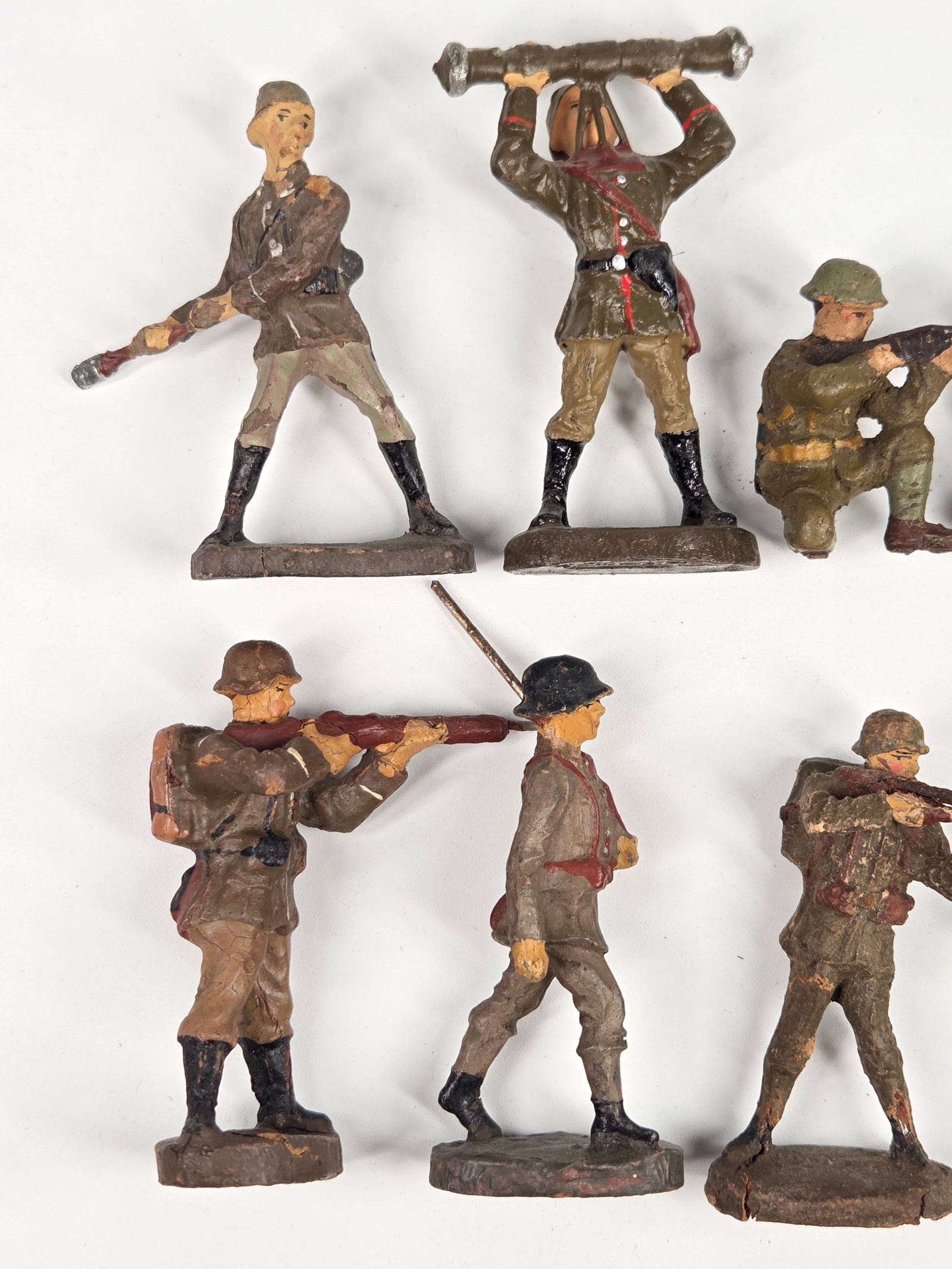 VARIOUS GERMAN ELASTOLIN COMPOSITION SOLDIERS - 2