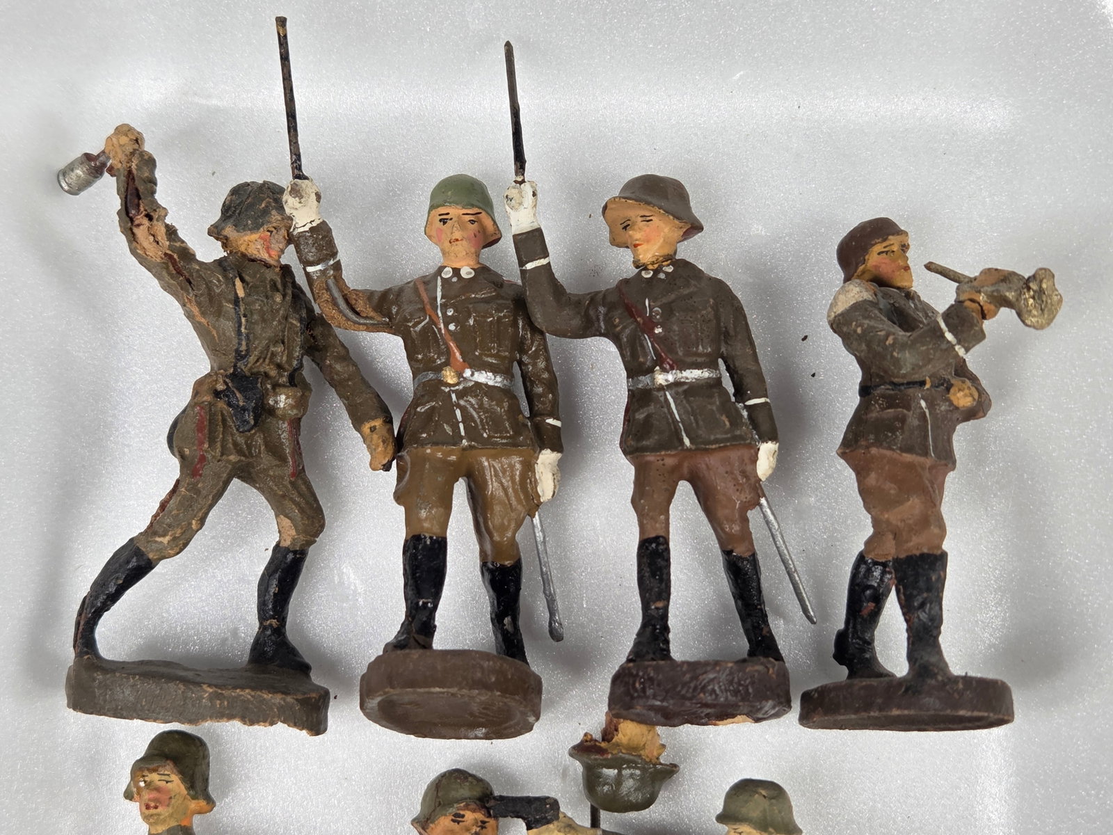 VARIOUS GERMAN ELASTOLIN COMPOSITION SOLDIERS - 2