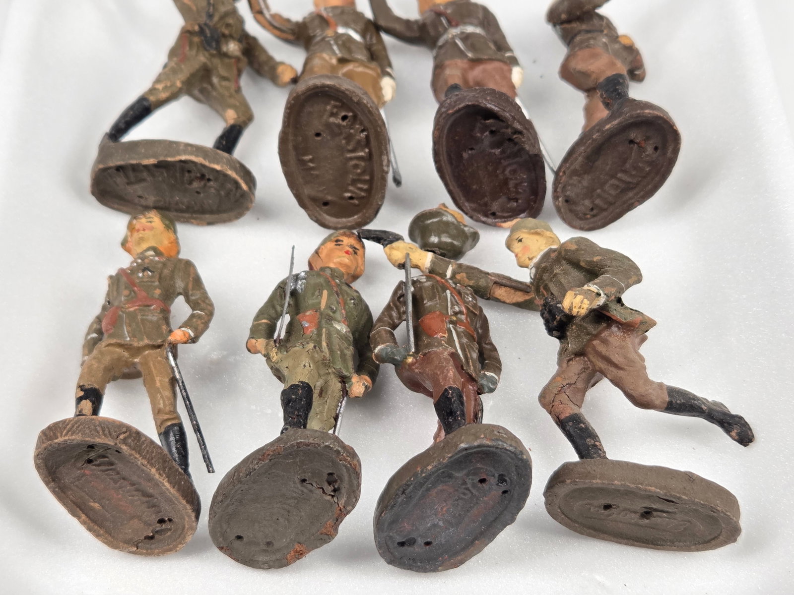 VARIOUS GERMAN ELASTOLIN COMPOSITION SOLDIERS - 4