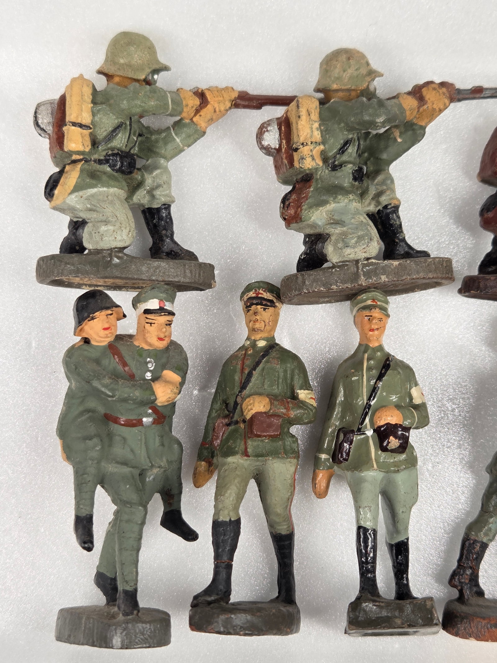 VARIOUS GERMAN ELASTOLIN COMPOSITION SOLDIERS - 2