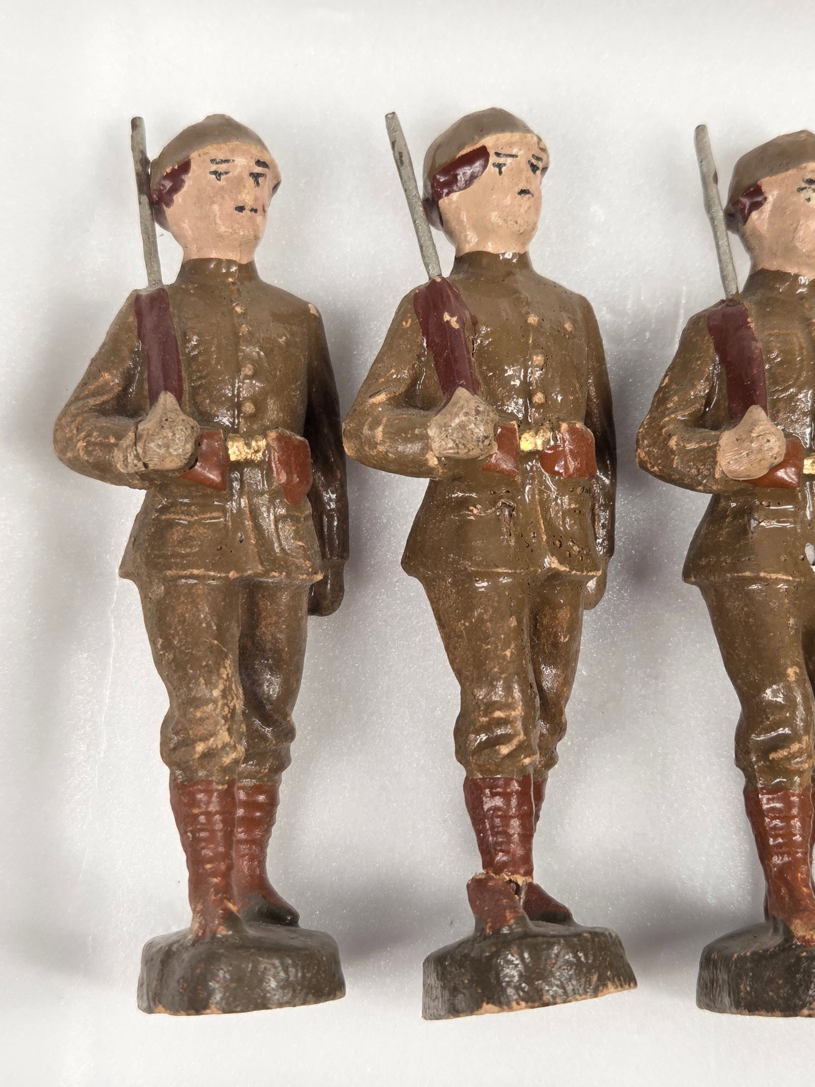 VARIOUS GERMAN ELASTOLIN COMPOSITION SOLDIERS - 2