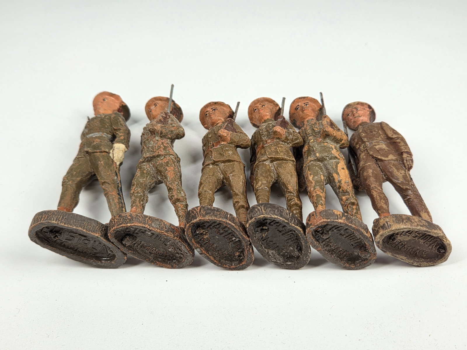 VARIOUS GERMAN ELASTOLIN COMPOSITION SOLDIERS - 4