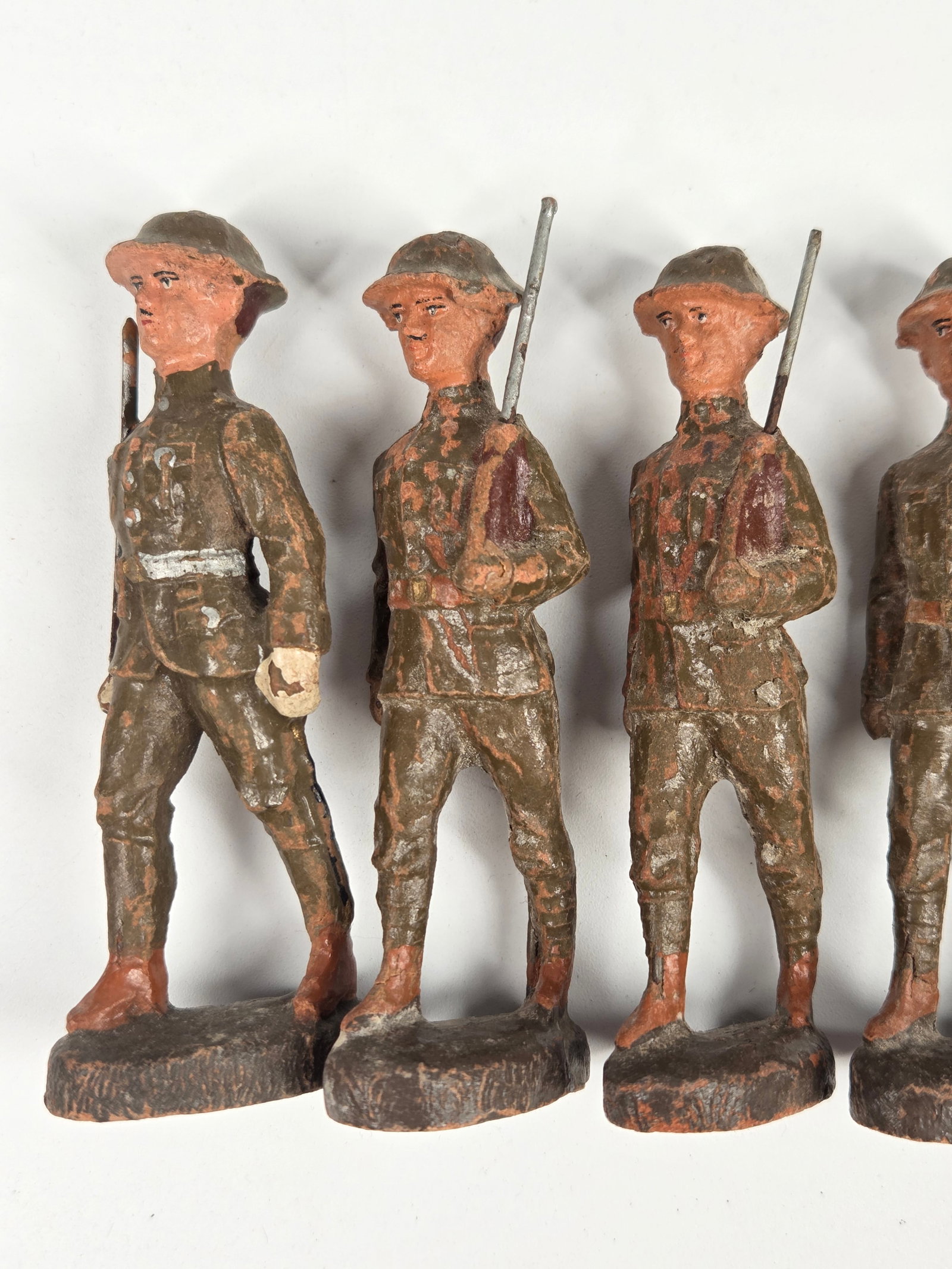 VARIOUS GERMAN ELASTOLIN COMPOSITION SOLDIERS - 2
